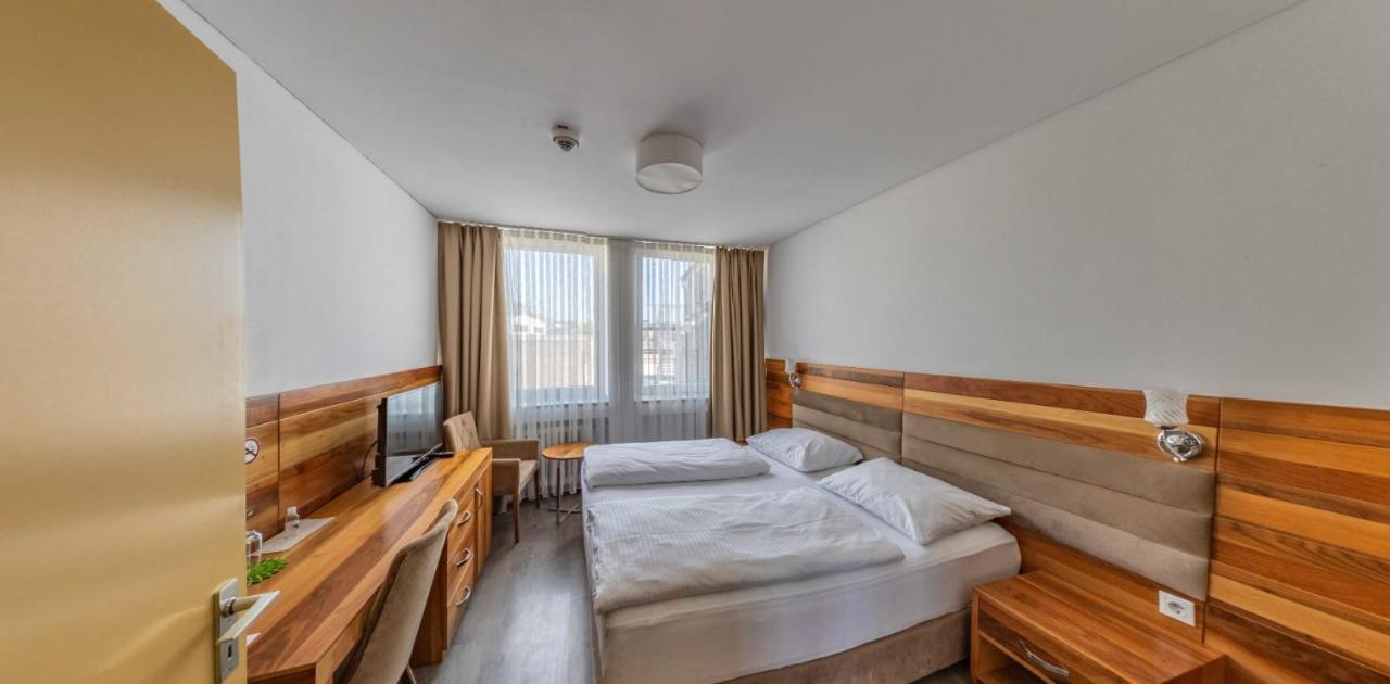 Bayrischer Hof Krefeld Ruang foto
